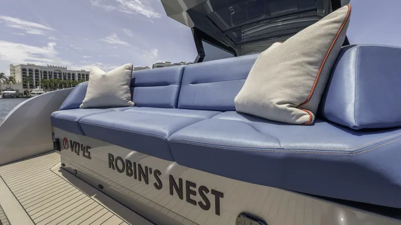 Slide: The Image of Vanquish VQ45 - 5369466