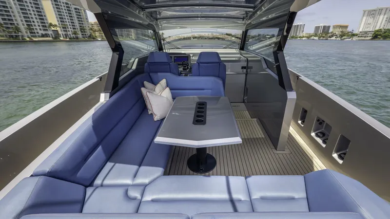 Slide: The Image of Vanquish VQ45 - 5369469