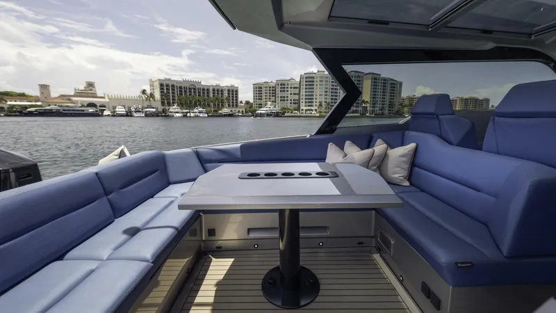 Slide: The Image of Vanquish VQ45 - 5369476