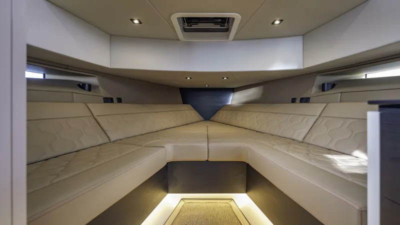 Slide: The Image of Vanquish VQ45 - 5369534