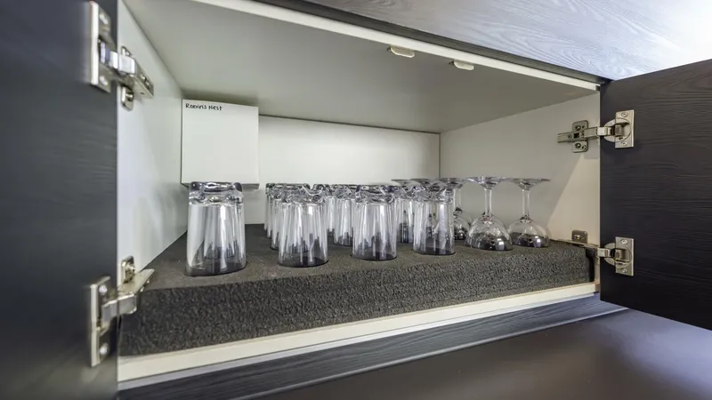 Slide: The Image of Vanquish VQ45 - 5369545