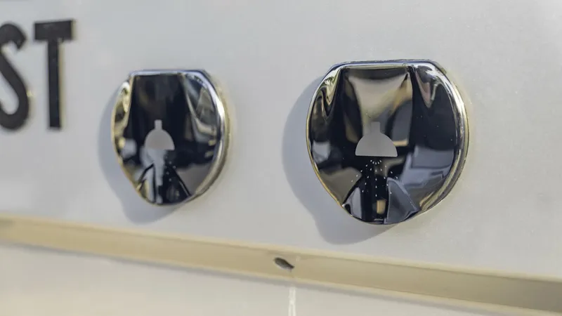 Slide: The Image of Vanquish VQ45 - 5369565