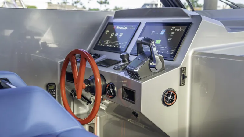 Slide: The Image of Vanquish VQ45 - 5369570