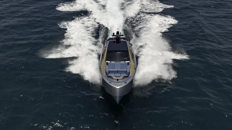 Slide: The Image of Vanquish VQ45 - 5369401