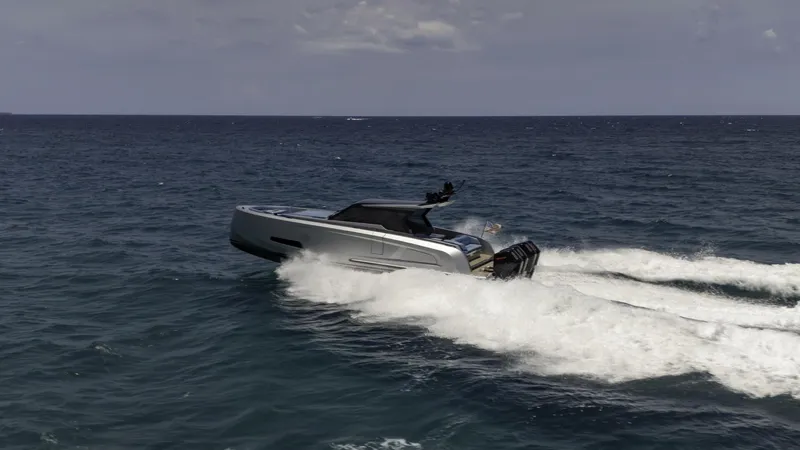 Slide: The Image of Vanquish VQ45 - 5369403