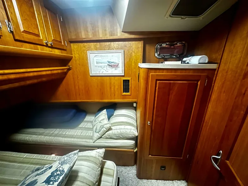 Slide: The Image of Mainship 400 Trawler 2003 - 4977722