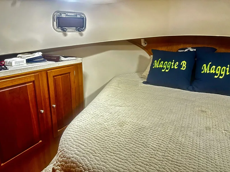 Slide: The Image of Mainship 400 Trawler 2003 - 4977724