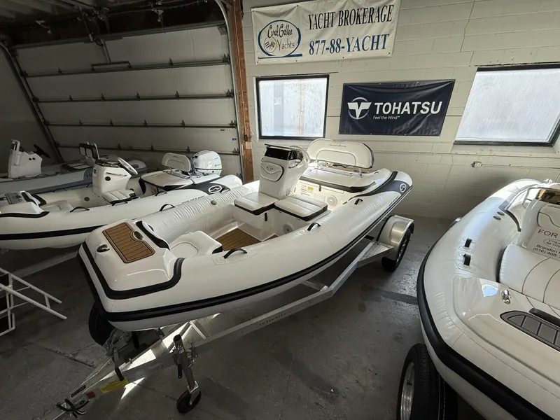 The Image of Walker Bay Generation LTE 14' 2025 - 4978220