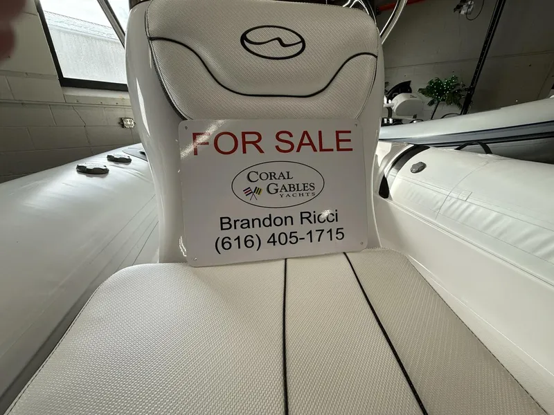 Slide: The Image of Walker Bay Generation LTE 14' 2025 - 4978280