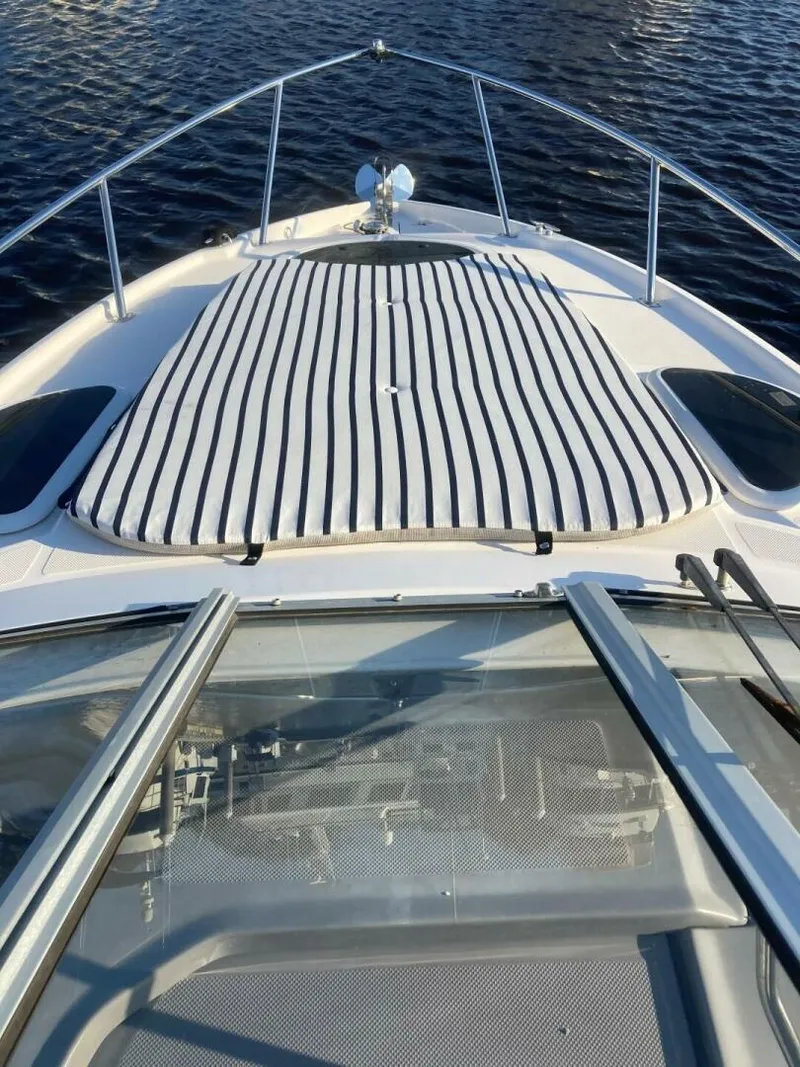 Slide: The Image of Regal 28 Express 2015 - 4984850