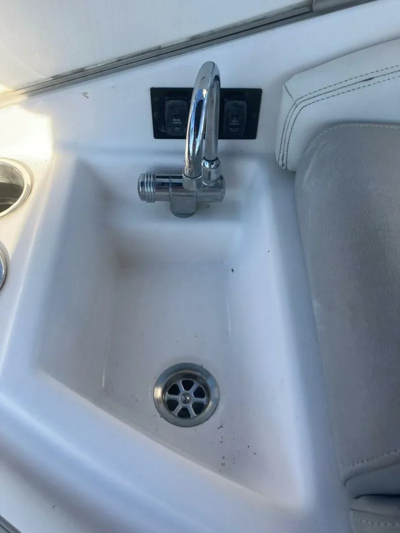 Slide: The Image of Regal 28 Express 2015 - 4984848