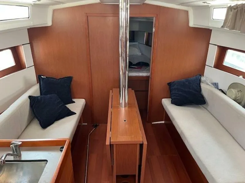 Slide: The Image of Beneteau Oceanis 38.1 2017 - 4979302