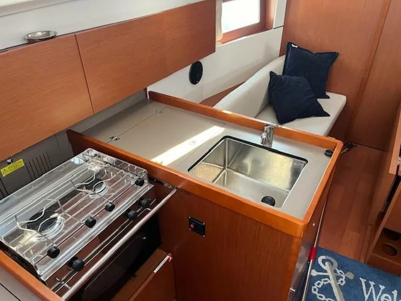 Slide: The Image of Beneteau Oceanis 38.1 2017 - 4979303