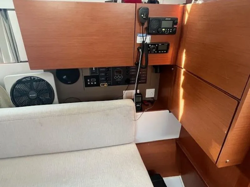 Slide: The Image of Beneteau Oceanis 38.1 2017 - 4979308