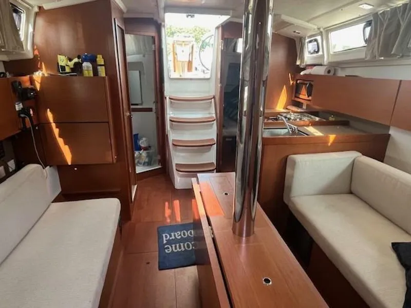 Slide: The Image of Beneteau Oceanis 38.1 2017 - 4979312