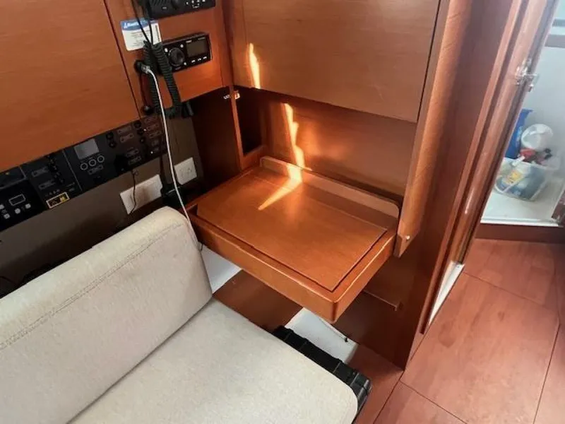 Slide: The Image of Beneteau Oceanis 38.1 2017 - 4979316
