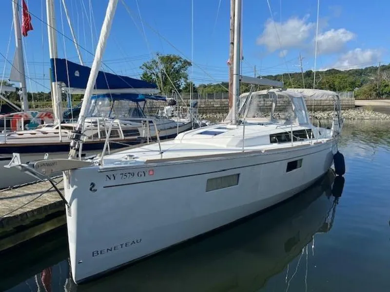 Slide: The Image of Beneteau Oceanis 38.1 2017 - 4979328
