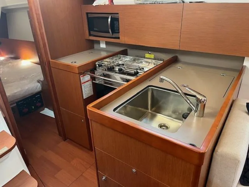 Slide: The Image of Beneteau Oceanis 38.1 2017 - 4979358