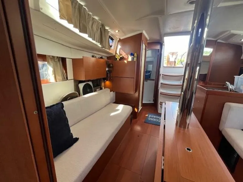 Slide: The Image of Beneteau Oceanis 38.1 2017 - 4979367