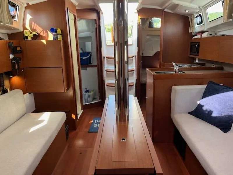 Slide: The Image of Beneteau Oceanis 38.1 2017 - 4979369
