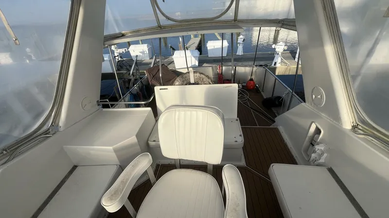 Slide: The Image of Hatteras Double Cabin 1994 - 5007954