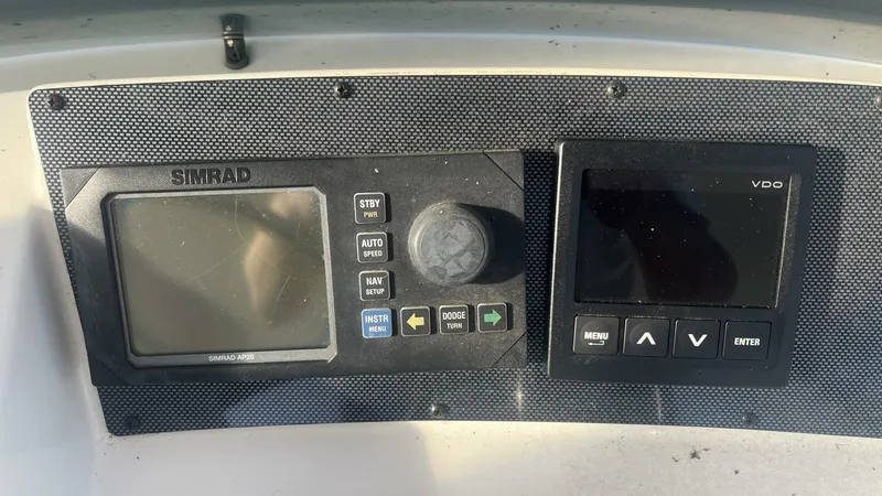 Slide: The Image of Hatteras Double Cabin 1994 - 5007997