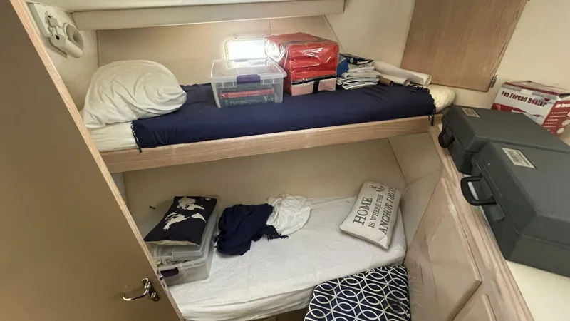 Slide: The Image of Hatteras Double Cabin 1994 - 5007963