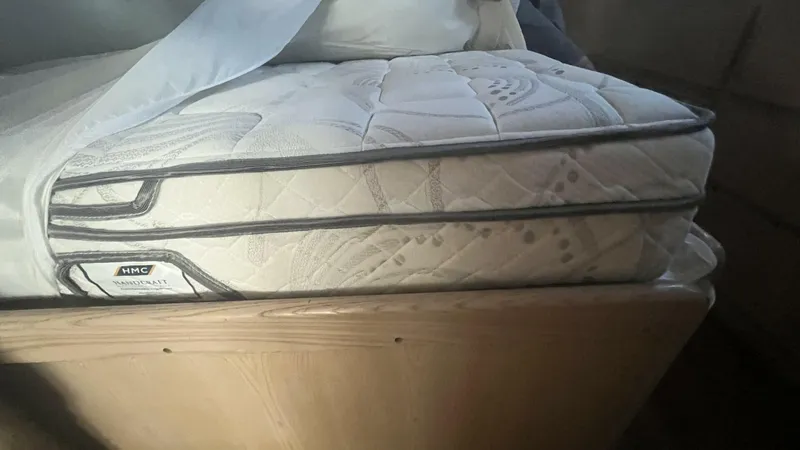 Slide: The Image of Hatteras Double Cabin 1994 - 5007994