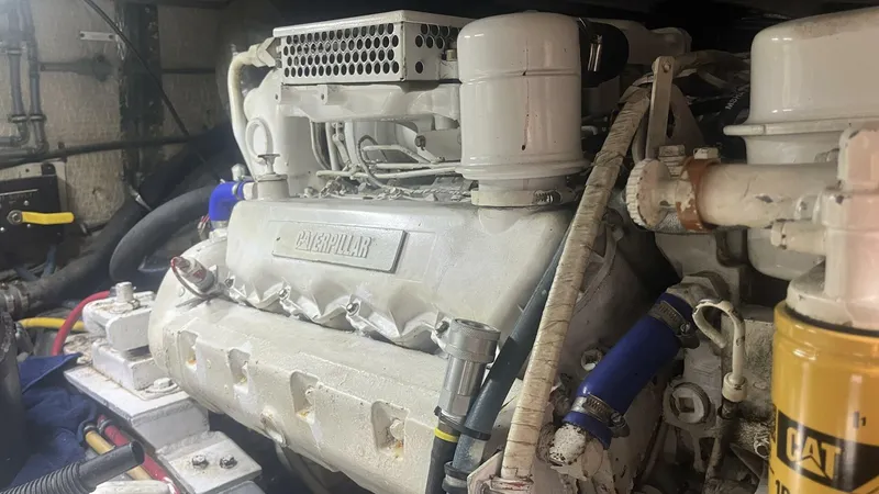 Slide: The Image of Hatteras Double Cabin 1994 - 5007988