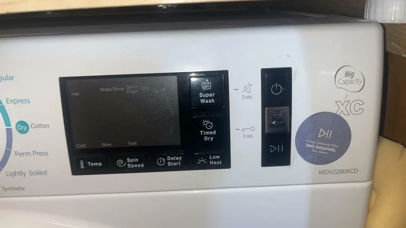 Slide: The Image of Hatteras Double Cabin 1994 - 5007996