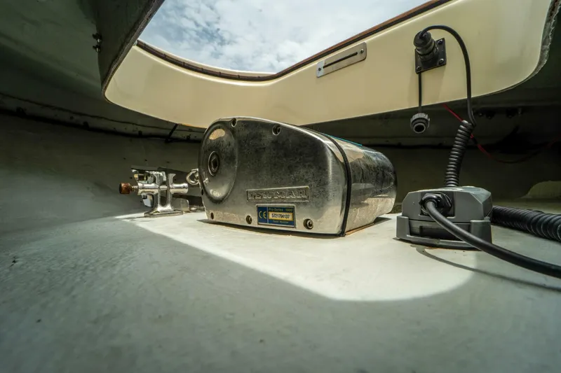 Slide: The Image of Chris-Craft 34 Catalina 2018 - 5476996