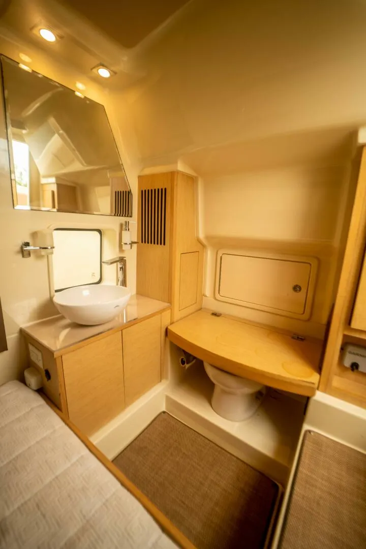 Slide: The Image of Chris-Craft 34 Catalina 2018 - 5477002