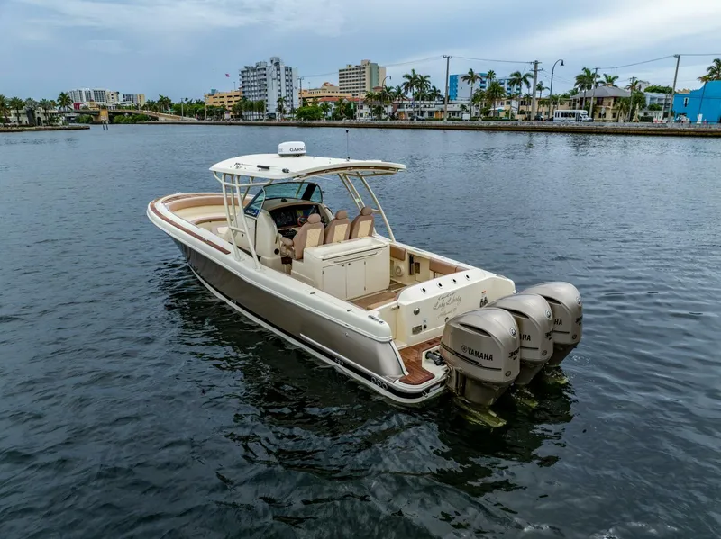 Slide: The Image of Chris-Craft 34 Catalina 2018 - 5477010