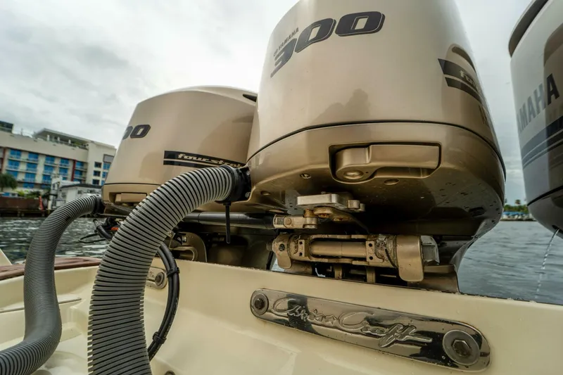 Slide: The Image of Chris-Craft 34 Catalina 2018 - 5477074