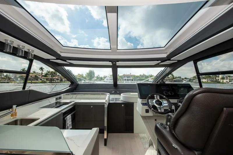 Slide: The Image of Azimut S7 2021 - 5015043