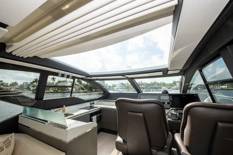 Slide: The Image of Azimut S7 2021 - 5015044