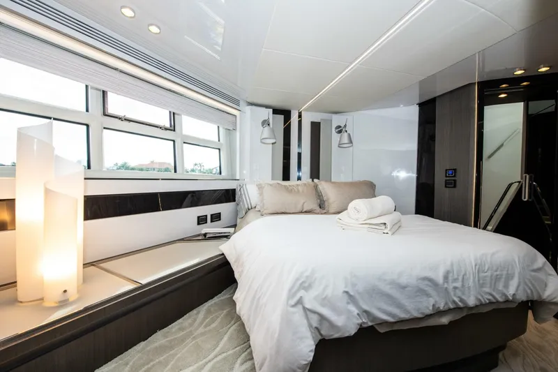 Slide: The Image of Azimut S7 2021 - 5015187