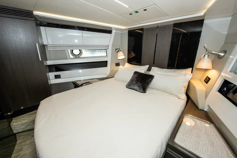 Slide: The Image of Azimut S7 2021 - 5015195