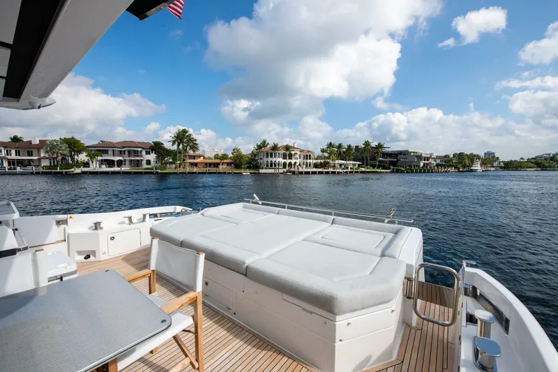 Slide: The Image of Azimut S7 2021 - 5015207