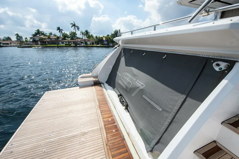 Slide: The Image of Azimut S7 2021 - 5015220