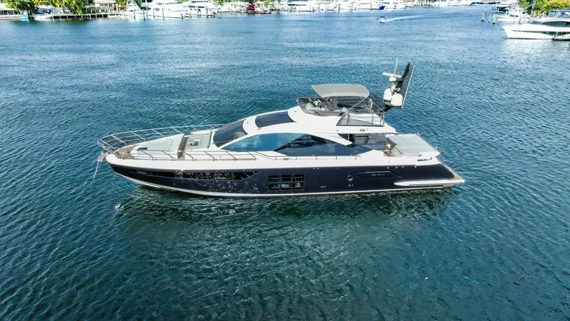 Slide: The Image of Azimut S7 2021 - 5015228