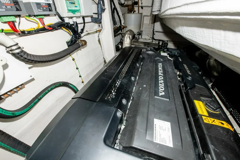 Slide: The Image of Azimut S7 2021 - 5015241