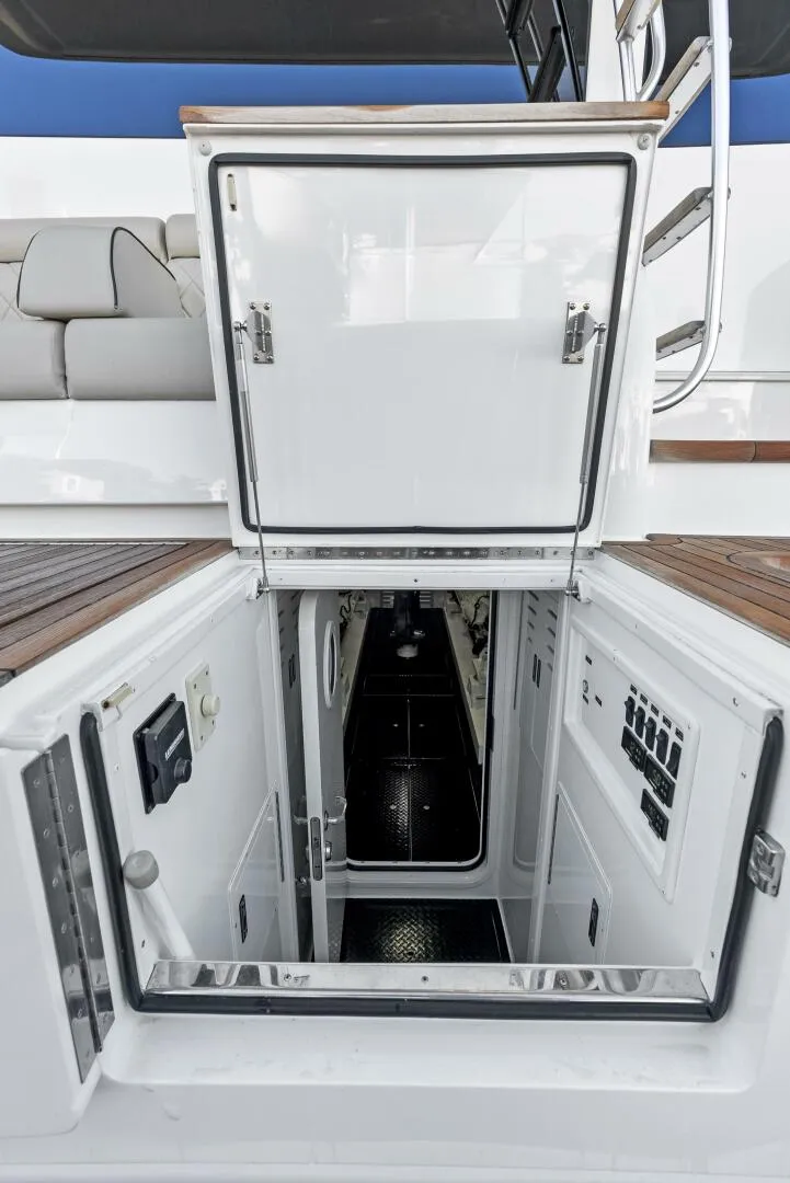 Slide: The Image of Viking 80 Convertible 2019 - 5009346