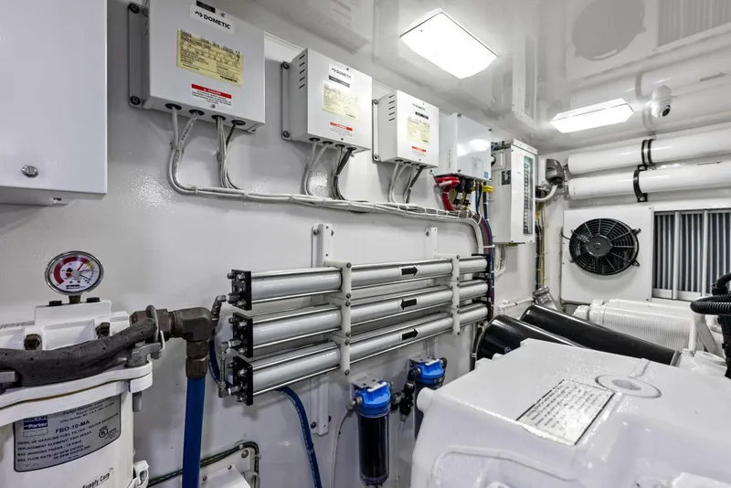 Slide: The Image of Viking 80 Convertible 2019 - 5009352