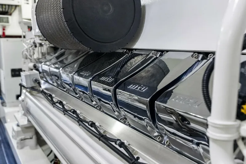 Slide: The Image of Viking 80 Convertible 2019 - 5009353