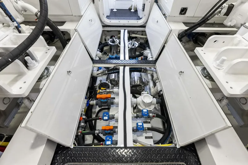 Slide: The Image of Viking 80 Convertible 2019 - 5009358