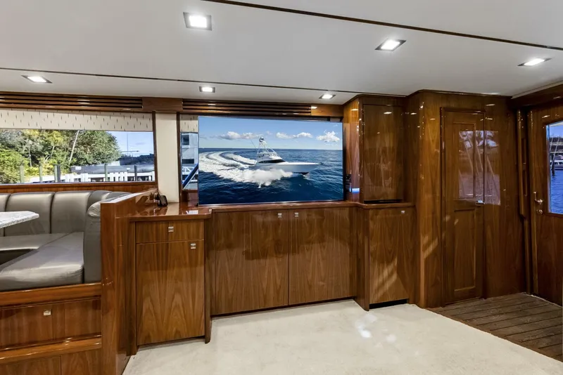 Slide: The Image of Viking 80 Convertible 2019 - 5009247