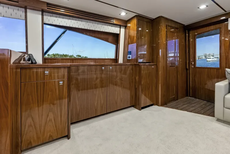 Slide: The Image of Viking 80 Convertible 2019 - 5009250