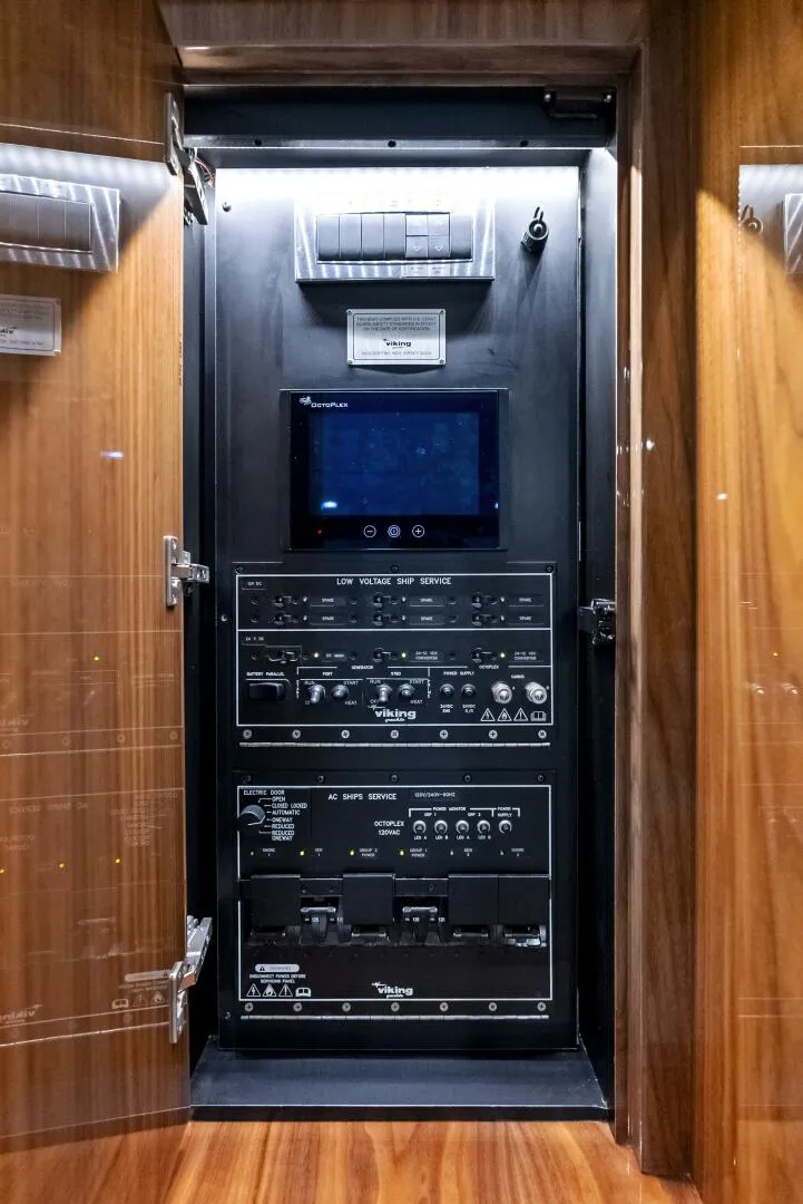 Slide: The Image of Viking 80 Convertible 2019 - 5009254