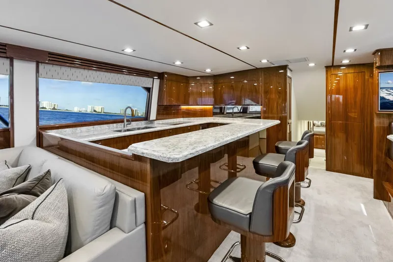 Slide: The Image of Viking 80 Convertible 2019 - 5009260